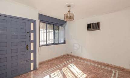 Casa com 3 quartos à venda na Avenida Professor Paula Soares, 416, Jardim Itu Sabará, Porto Alegre por R$ 637.900