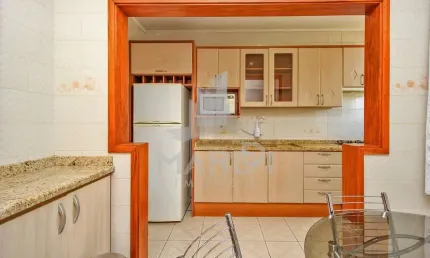 Apartamento com 3 quartos à venda na Avenida Ipiranga, 1175, Praia de Belas, Porto Alegre por R$ 299.000