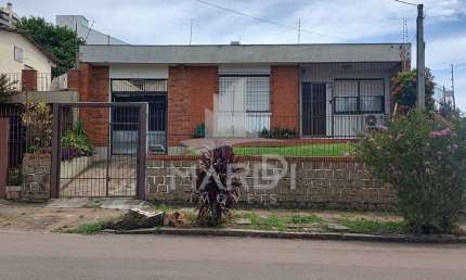 Casa com 4 quartos à venda na Rua Aneron Corrêa de Oliveira, 160, Jardim do Salso, Porto Alegre por R$ 717.000