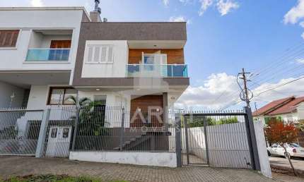 Casa com 3 quartos à venda na Rua Pero Vaz de Caminha, 330, Vila Ipiranga, Porto Alegre por R$ 830.000