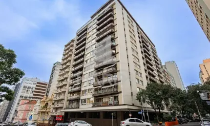 Apartamento com 3 quartos à venda na Rua Duque de Caxias, 1208, Centro Histórico, Porto Alegre por R$ 1.150.000