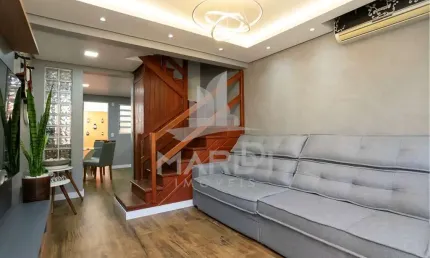 Casa em condomínio fechado com 2 quartos à venda na Avenida José Aloísio Filho, 801, Humaitá, Porto Alegre por R$ 325.000