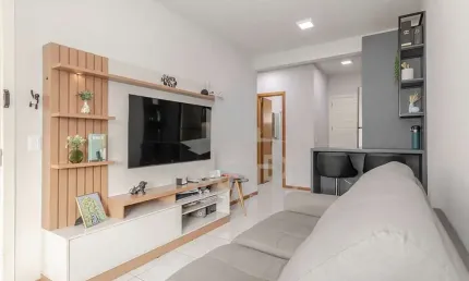 Casa em condomínio fechado com 2 quartos à venda na Rua Sete Mil e Quatorze, 94, Restinga, Porto Alegre por R$ 290.000