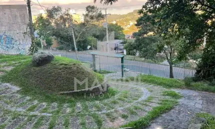 Apartamento com 3 quartos para alugar na Rua Octávio de Souza, 481, Teresópolis, Porto Alegre por R$ 2.950