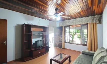 Casa com 3 quartos à venda na avenida protásio alves, 7816, petrópolis, porto alegre por r$ 420.000