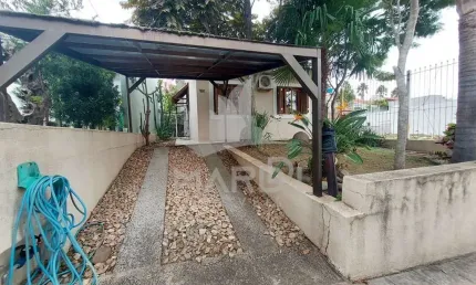 Casa em condomínio fechado com 2 quartos à venda na Rua Derocy Peres da Palma, 106, Lomba do Pinheiro, Porto Alegre por R$ 420.000