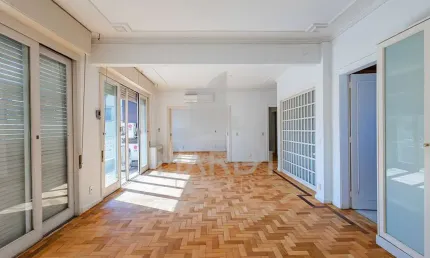 Apartamento com 2 quartos à venda na rua coronel frederico linck, 55, moinhos de vento, porto alegre por r$ 790.000