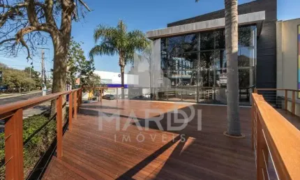 Ponto comercial para alugar na avenida wenceslau escobar, 1823, tristeza, porto alegre por r$ 30.000