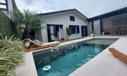 Casa com 2 quartos à venda na Rua Paulo Derly Strehl, 211, Ipanema, Porto Alegre por R$ 1.100.000
