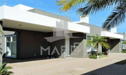 Casa em condomínio fechado com 3 quartos à venda na Rua Jacundá, 183, Guarujá, Porto Alegre por R$ 885.000