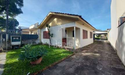 Casa com 3 quartos para alugar na Rua Doutor Pereira Neto, 1255, Tristeza, Porto Alegre por R$ 2.700