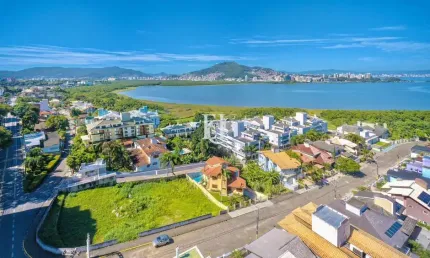 Apartamento Alto Padrão à Venda no João Paulo – Conforto, Sofisticação e Vista Maravilhosa em Florianópolis