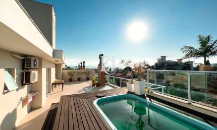 Cobertura Linear com Vista Mar e Piscina Privativa a 90 passos da Praia da Cachoeira do Bom Jesus