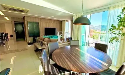 Cobertura com Piscina Privativa e Vista Panorâmica da Lagoa da Conceição