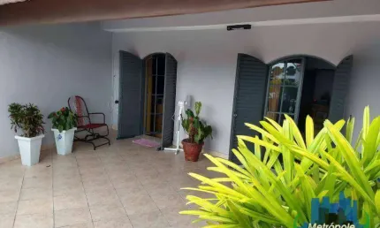 Sobrado com 3 dormitórios à venda, 205 m² por R$ 660.000,00 - Vila Bremen - Guarulhos/SP