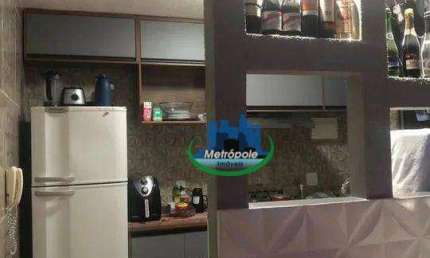 Apartamento com 2 dormitórios à venda, 46 m² por R$ 200.000,00 - Água Chata - Guarulhos/SP