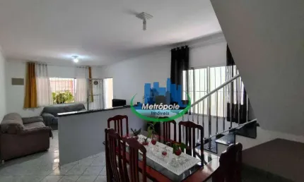 Sobrado com 3 dormitórios à venda, 214 m² por R$ 650.000,00 - Jardim Almeida Prado - Guarulhos/SP