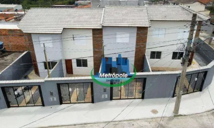 Sobrado com 2 dormitórios à venda, 70 m² por R$ 380.000 - Jardim Jasmim - Itaquaquecetuba/SP