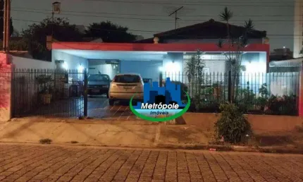 Casa com 3 dormitórios à venda, 140 m² por R$ 1.200.000 - Vila Galvão - Guarulhos/SP