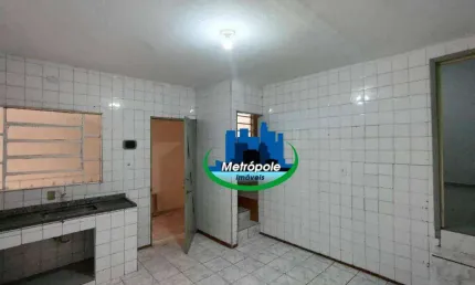 Casa com 1 dormitório para alugar, 30 m² por R$ 750,00/mês - Jardim Bela Vista - Guarulhos/SP