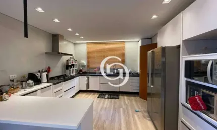 Apartamento reformado à venda, com 218 m² por R$ 1.790.000 - Centro - Cascavel/PR