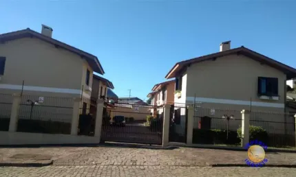 Casa com 3 quartos à venda no Cinqüentenário, Caxias do Sul , 130 m2 por R$ 426.000