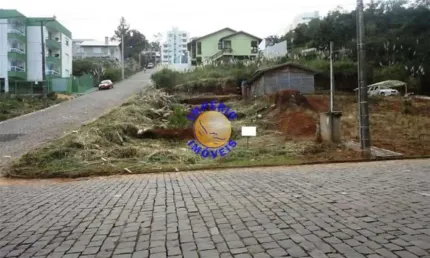 Terreno à venda na Nossa Senhora da Saúde, Caxias do Sul  por R$ 700.000
