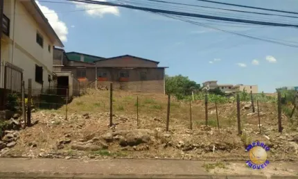 Terreno à venda no Rio Branco, Caxias do Sul  por R$ 280.000