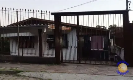 Casa com 5 quartos à venda no Rio Branco, Caxias do Sul , 172 m2 por R$ 400.000