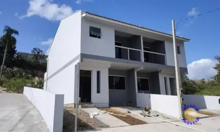 Casa com 3 quartos à venda no São Caetano, Caxias do Sul , 103 m2 por R$ 370.000