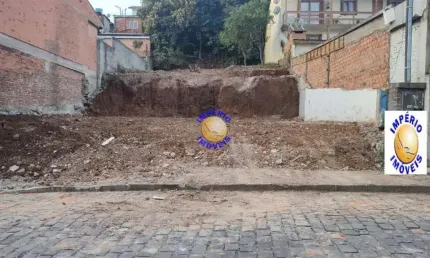 Terreno à venda no Rio Branco, Caxias do Sul , 360 m2 por R$ 240.000