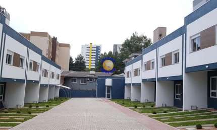 Casa com 2 quartos à venda no Charqueadas, Caxias do Sul , 61 m2 por R$ 295.000