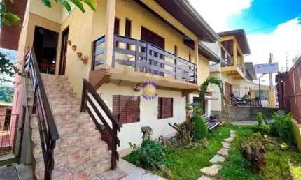 Casa com 3 quartos à venda no Rio Branco, Caxias do Sul , 255 m2 por R$ 900.000