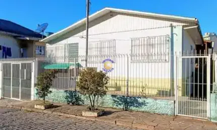 Casa com 3 quartos à venda no floresta, caxias do sul , 200 m2 por r$ 450.000