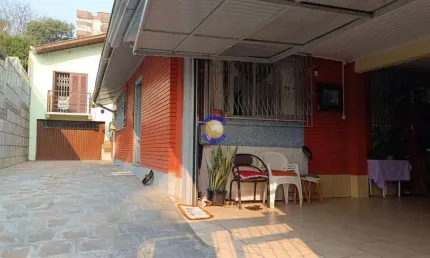 Casa com 3 quartos à venda no Floresta, Caxias do Sul , 102 m2 por R$ 380.000