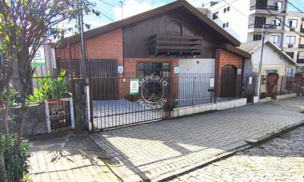 Casa com 5 quartos à venda no São Pelegrino, Caxias do Sul , 243 m2 por R$ 580.000