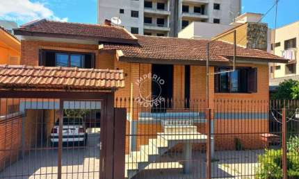 Casa com 3 quartos à venda no Universitário, Caxias do Sul , 146 m2 por R$ 600.000