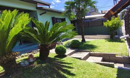 Casa com 3 quartos à venda na Cidade Nova, Caxias do Sul , 157 m2 por R$ 790.000