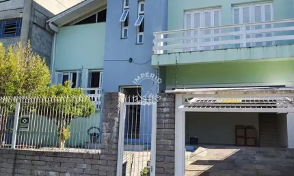 Casa com 3 quartos à venda no Cinqüentenário, Caxias do Sul , 265 m2 por R$ 750.000