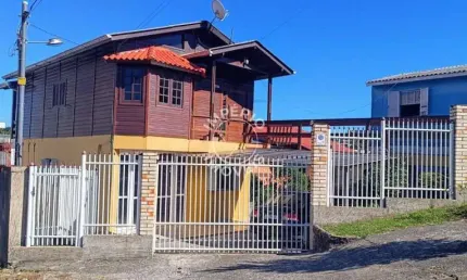 Casa com 8 quartos à venda no Kayser, Caxias do Sul , 162 m2 por R$ 700.000