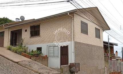 Casa com 4 quartos à venda na Cidade Nova, Caxias do Sul , 140 m2 por R$ 320.000