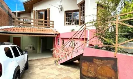 Casa com 5 quartos à venda no Santa Catarina, Caxias do Sul , 300 m2 por R$ 750.000