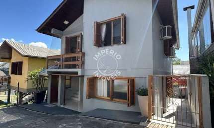 Casa com 2 quartos à venda no Santa Lúcia do Piaí, Caxias do Sul , 175 m2 por R$ 650.000