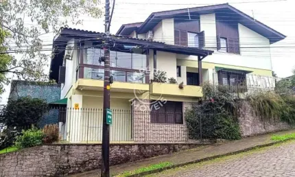 Casa com 4 quartos à venda no Cinqüentenário, Caxias do Sul , 300 m2 por R$ 1.100.000
