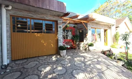 Casa com 3 quartos à venda no Santa Catarina, Caxias do Sul , 150 m2 por R$ 700.000