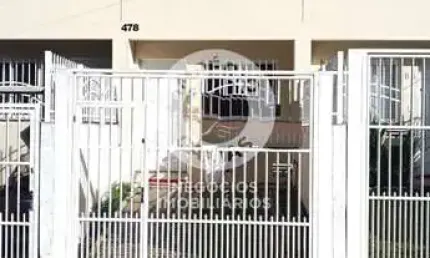 Sobrado triplex, semimobiliado com entrada individual - 02 dormitórios - localizado no bairro esplanada.