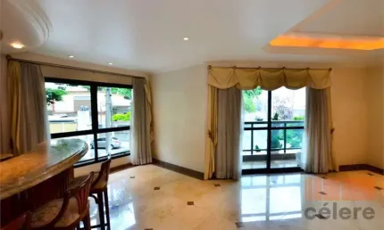 Lindo Apartamento no Ipiranga, em ótima localização, em Condomínio com 1 unidade por anda