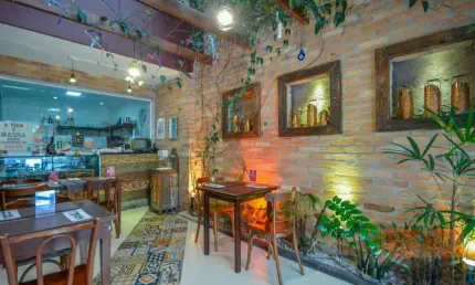 IMÓVEL COMERCIAL NA ACLIMAÇÃO / SP - 200m2 e 2 VAGAS  (PASSANDO O PONTO)