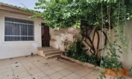 Casa à Venda na Aclimação/SP | 2 Quartos |2 banheiros | Quintal | 1 vaga | 84m² por R$ 680.000