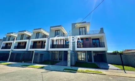 Casa com 3 quartos à venda na Avenida Florianópolis, 248, Cajuru, Curitiba, 136 m2 por R$ 815.000